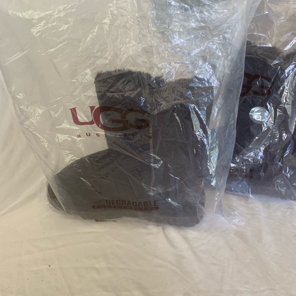 Chocolate Uggs boots , Brand New Never  Worn.